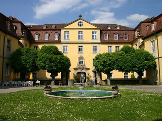 Schloss wird Flüchtlingsunterkunft